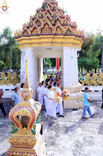 ภาพ No.179469:พิธีทอดกฐิน ณ วัดทุ่งเข็น จ.สุพรรณบุรี ในโครงการกฐินสามัคคีทั่วไทย 30,000 วัด บูชาธรรม 80 ปี หลวงพ่อธัมมชโย โดยคณะศิษยานุศิษย์วัดพระธรรมกาย วันที่ 27 ตุลาคม พ.ศ. 2567