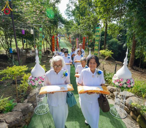 ภาพ No.167103:พิธีทอดกฐิน ณ พุทธอุทยานพรรัตนะแพร่ จ.แพร่ ในโครงการกฐินสามัคคีทั่วไทย 30,000 วัด บูชาธรรม 80 ปี หลวงพ่อธัมมชโย โดยคณะศิษยานุศิษย์วัดพระธรรมกาย วันที่ 22 ตุลาคม พ.ศ. 2567