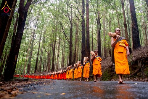 ภาพ No.226219:วันที่ 7-10 พฤษภาคม พ.ศ. 2568 โครงการเดินธรรมยาตรา สยาม-ลังกา ธรรมยาตรา ฉลองเทศกาลวิสาขบูชาแห่งชาติ ศรีลังกา บูชาธรรม 81 ปี หลวงพ่อธัมมชโย เมืองนูวราอิลิยา ประเทศศรีลังกา