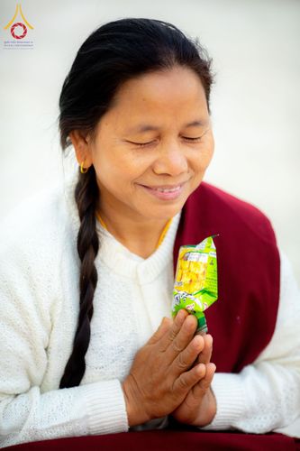 ภาพ No.210154:วันพฤหัสบดีที่ 6 มีนาคม พ.ศ. 2568 ตักบาตรฉลองสามเณรใหม่ โครงการบรรพชาสามเณรท้องถิ่นชาวเนปาล 500 รูป ณ ลุมพินี ประเทศเนปาล