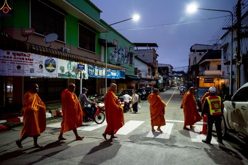 ภาพ No.245207:วันอาทิตย์ที่ 14 กันยายน พ.ศ. 2568 ตักบาตรพระ 555 รูป มหากุศล  น้อมถวายเป็นพุทธบูชา ณ หอนาฬิกาเบตง อ.เบตง จ.ยะลา