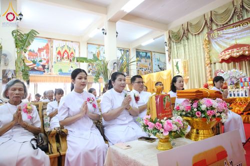 ภาพ No.181963:พิธีทอดกฐิน ณ วัดคลองตะแบก จ.นครราชสีมา ในโครงการทอดกฐินสามัคคีทั่วไทย 30,000 วัด บูชาธรรม 80 ปี หลวงพ่อธัมมชโย โดยคณะศิษยานุศิษย์วัดพระธรรมกาย วันที่ 2 พฤศจิกายน พ.ศ. 2567