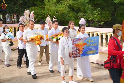 ภาพ No.168591:พิธีทอดกฐิน ณ วัดส่องคบ จ.ชัยนาท ในโครงการกฐินสามัคคีทั่วไทย 30,000 วัด บูชาธรรม 80 ปี หลวงพ่อธัมมชโย โดยคณะศิษยานุศิษย์วัดพระธรรมกาย วันที่ 20 ตุลาคม พ.ศ. 2567