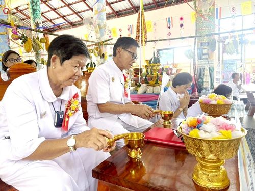 ภาพ No.260733:วันที่ 18 ตุลาคม พ.ศ. 2568 พิธีทอดกฐินสามัคคีทั่วไทย 30,000 วัด โดยคณะศิษยานุศิษย์ บูชาธรรม 81 ปี หลวงพ่อธัมมชโย ณ วัดบ้านม่วงงาม อ.พิบูลมังสาหาร จ.อุบลราชธานี