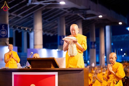 ภาพ No.187579:พิธีฉลองชัยสวดมนต์บทธัมมจักกัปปวัตนสูตร 7,000,000,000 จบ และพิธีสวดมนต์ข้ามปี วันที่ 31 ธันวาคม พ.ศ. 2567 ถึงวันที่ 1 มกราคม พ.ศ. 2568 ณ มหารัตนวิหารคด วัดพระธรรมกาย จ.ปทุมธานี