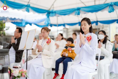 ภาพ No.220842:วันที่ 13 เมษายน พ.ศ. 2568 พิธีโปรยรัตนชาติปฐมเริ่มสถาปนาเจดีย์ และ พิธีเปิดหมู่บ้านปฏิบัติธรรม เพื่อการบรรลุธรรม ณ วัดป่าธรรมกายนานาชาติโทชิหงิ  ประเทศญี่ปุ่น