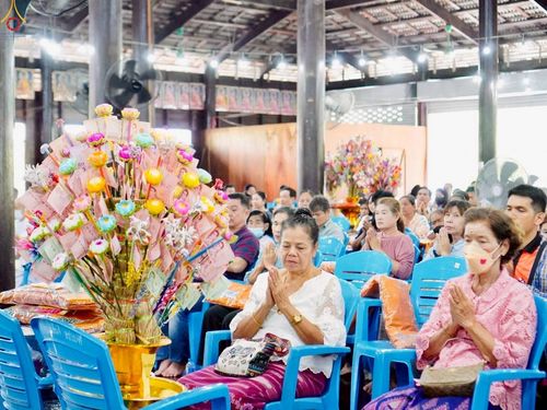 ภาพ No.252105:วันที่ 11 ตุลาคม พ.ศ. 2568 พิธีทอดกฐินสามัคคีทั่วไทย 30,000 วัด โดยคณะศิษยานุศิษย์ บูชาธรรม 81 ปี หลวงพ่อธัมมชโย ณ วัดหนองสองห้อง อ.บ้านแพ้ว จ.สมุทรสาคร