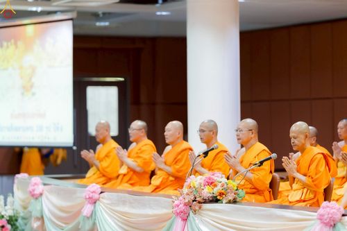 ภาพ No.228176:วันอาทิตย์ที่ 1 มิถุนายน พ.ศ.2568 พิธีถวายมหาสังฆทานพระ 100 รูป สโมสรซุปเปอร์คิดส์ ปีที่ 6 ณ ห้อง SPD 8 สภาธรรมกายสากล วัดพระธรรมกาย