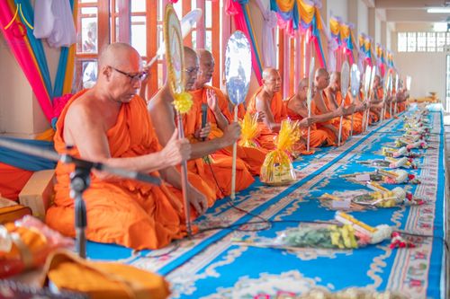 ภาพ No.178897:พิธีทอดกฐิน ณ วัดบางเพรียง อ.บางบ่อ จ.สมุทรปราการ  ในโครงการกฐินสามัคคีทั่วไทย 30,000 วัด บูชาธรรม 80 ปี หลวงพ่อธัมมชโย โดยคณะศิษยานุศิษย์วัดพระธรรมกาย วันที่ 15 พฤศจิกายน พ.ศ. 2567