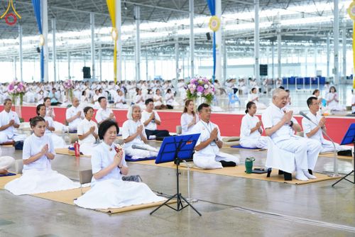 ภาพ No.153986:พิธีจุดเทียนใจ ไฟนิรันดร์ อนันตชัย วันอาทิตย์ที่ 8 กันยายน พ.ศ. 2567 วัดพระธรรมกาย จ.ปทุมธานี