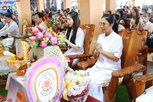 ภาพ No.99318:พิธีทอดกฐินสามัคคีทั่วไทย 5,000 วัด ณ วัดเนินหิน อ.พนัสนิคม จ.ชลบุรี วันที่ 25 พฤศจิกายน พ.ศ. 2566