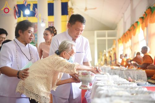 ภาพ No.172680:พิธีทอดกฐิน ณ วัดชีแวะ จ.ลพบุรี ในโครงการกฐินสามัคคีทั่วไทย 30,000 วัด บูชาธรรม 80 ปี หลวงพ่อธัมมชโย โดยคณะศิษยานุศิษย์วัดพระธรรมกาย วันที่ 27 ตุลาคม พ.ศ. 2567