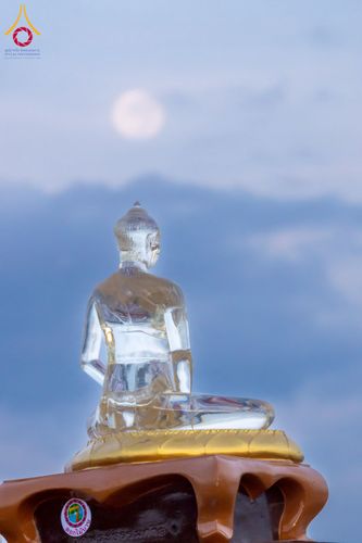 ภาพ No.250500:วันพุธที่ 8 ตุลาคม พ.ศ. 2568 พิธีตักบาตรเทโวโรหณะ ณ ลานธรรมปทุมรัตน์ธรรมเจดีย์ พุทธอุทยานนานาชาติ อ.โพนพิสัย จ.หนองคาย