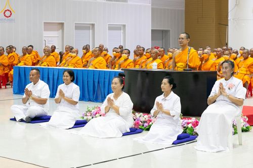 ภาพ No.123538:พิธีถวายสลากภัต แด่พระภิกษุสงฆ์ เพื่อโครงการธรรมยาตรา กตัญญูบูชา มหาปูชนียาจารย์ พระมงคลเทพมุนี (สด จนฺทสโร) พระผู้ปราบมาร อนุสรณ์สถาน 7 แห่ง ปีที่ 12 ระหว่างวันที่ 2 - 31 มกราคม พ.ศ.2567