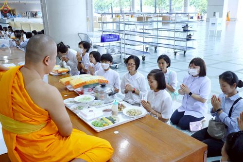 ภาพ No.240036:วันเสาร์ที่ 23 สิงหาคม พ.ศ. 2568 (วันพระ แรม 14 ค่ำ เดือน 9) พิธีบุพเปตพลี ครั้งที่ 169 ร่วมอุทิศบุญแด่หมู่ญาติที่ล่วงลับไปแล้ว และสืบทอดอายุพระพุทธศาสนา ณ หอฉันคุณยายอาจารย์ฯ วัดพระธรรมกาย