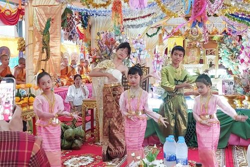 ภาพ No.176451:พิธีทอดกฐิน ณ วัดอมรทายิการาม บ้านช่างหล่อ บางกอกน้อย กรุงเทพฯ ในโครงการกฐินสามัคคีทั่วไทย 30,000 วัด บูชาธรรม 80 ปี หลวงพ่อธัมมชโย โดยคณะศิษยานุศิษย์วัดพระธรรมกาย วันที่ 20 พฤศจิกายน พ.ศ. 2567