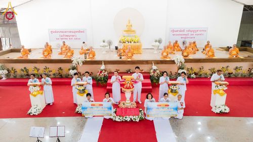 ภาพ No.183520:พิธีทอดกฐิน ณ ศูนย์อบรมเยาวชนอุตรดิตถ์ ในโครงการทอดกฐินสามัคคีทั่วไทย 30,000 วัด บูชาธรรม 80 ปี หลวงพ่อธัมมชโย โดยคณะศิษยานุศิษย์วัดพระธรรมกาย วันที่ 27 ตุลาคม พ.ศ. 2567