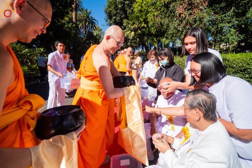 ภาพ No.100282:พิธีทอดกฐินบรมจักรพรรดิ ณ วัดพระธรรมกายแคลิฟอร์เนีย เมืองอาซูซ่า รัฐแคลิฟอร์เนีย ประเทศสหรัฐอเมริกา วันอาทิตย์ที่ 12 พฤศจิกายน พ.ศ. 2566