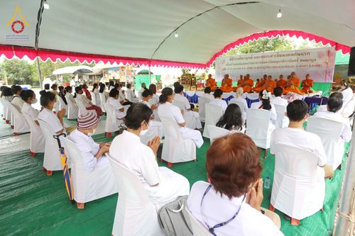 ภาพ No.76092:9พิธีวางศิลาฤกษ์ และตอกเสาเข็มมงคลต้นแรก สร้างหอฉันคุณยายอาจารย์มหารัตนอุบาสิกาจันทร์ ขนนกยูง  ณ ศูนย์ปฎิบัติธรรมนานาชาติสะเดา จ.สงขลา วันที่ 27 มกราคม พ.ศ. 2566