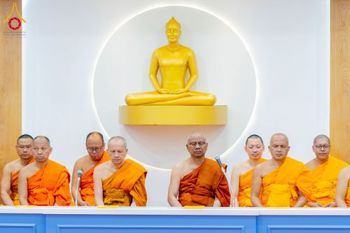 ภาพ No.233242:วันอาทิตย์ที่ 6 กรกฎาคม พ.ศ. 2568 พิธีถวายมหาสังฆทานแด่คณะสงฆ์ทั่วโลกและพิธีตักบาตรเนื่องในวันเข้าพรรษา  ณ วัดพุทธเคปทาวน์ ประเทศแอฟริกาใต้