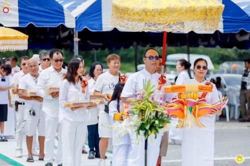 ภาพ No.251790:วันที่ 8 ตุลาคม พ.ศ. 2568 พิธีทอดกฐินสามัคคีทั่วไทย 30,000 วัด โดยคณะศิษยานุศิษย์ บูชาธรรม 81 ปี หลวงพ่อธัมมชโย ณ ศูนย์ปฏิบัติธรรมสวนผึ้ง จ.ราชบุรี