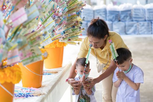 ภาพ No.84553:โครงการส่งเสริมและพัฒนาผู้เรียนมีคุณธรรม  จริยธรรม ประจำปีงบประมาณ 2566 ศูนย์พัฒนาเด็กเล็กและโรงเรียนอนุบาล องค์การบริหารส่วนตำบลคลองสาม ณ ศูนย์การเรียนรู้ UG5 Power พลังความดีสากล 5 ประการ มหารัตนวิหารคต วัดพระธรรมกาย วันอังคารที่ 25 กรกฎาคม พ.ศ. 2566