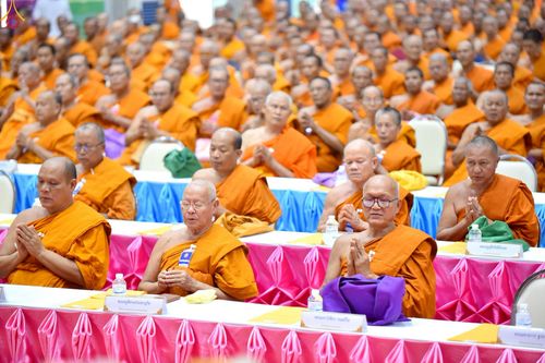 ภาพ No.231481:สัมมนาคณะสงฆ์ เพื่อการฟื้นฟูพระพุทธศาสนา  (ภาคตะวันออก 8 จังหวัด) ปราจีนบุรี ชลบุรี จันทบุรี ฉะเชิงเทรา นครนายก สระแก้ว ระยอง ตราด โครงการกฐินสามัคคีทั่วไทย 30,000 วัด ประจำปี พุทธศักราช 2568 ณ ศูนย์การศึกษาเขาแก้วเสด็จ  อาคารสภาธรรมทายาท  ต.บ้านนา อ.กบิ