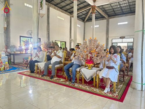 ภาพ No.177087:พิธีทอดกฐิน ณ สำนักสงฆ์ป่าแสงธรรมนิเวศ ต.เกาะจันทร์ อ.เกาะจันทร์ จ.ชลบุรี ในโครงการทอดกฐินสามัคคีทั่วไทย 30,000 วัด บูชาธรรม 80 ปี หลวงพ่อธัมมชโย โดยคณะศิษยานุศิษย์วัดพระธรรมกาย วันที่ 9 พฤศจิกายน พ.ศ. 2567