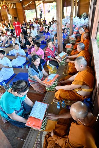 ภาพ No.94150:พิธีทอดกฐิน สำนักสงฆ์เคาะทีโคะ อ.ท่าสองยาง จ.ตาก วันที่ 10 พฤศจิกายน พ.ศ. 2566