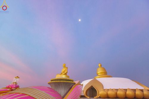 ภาพ No.198564:พระธรรมยาตราปฏิบัติธรรม และถ่ายภาพหมู่ประวัติศาสตร์ ณ อนุสรณ์สถานบางปลา วัดบางปลา อำเภอบางเลน จังหวัดนครปฐม ในโครงการธรรมยาตรา กตัญญูบูชา มหาปูชนียาจารย์ พระมงคลเทพมุนี(สด จนฺทสโร) พระผู้ปราบมาร อนุสรณ์สถาน 7 แห่ง ปีที่ 13 วันที่ 20 มกราคม พ.ศ. 2568