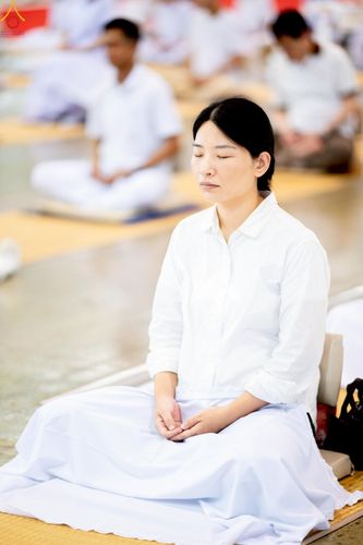 ภาพ No.233916:วันอาทิตย์ที่ 20 กรกฎาคม พ.ศ.2568 พิธีจุดเทียนใจ ไฟนิรันด์ อนันตชัย วัดพระธรรมกาย