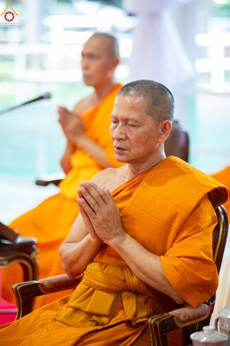 ภาพ No.86625:พิธีเจริญพระพุทธมนต์ถวายพระพรชัยมงคลแด่ สมเด็จพระนางเจ้าสิริกิติ์ พระบรมราชินีนาถ พระบรมราชชนนีพันปีหลวง พระบาทสมเด็จพระวชิรเกล้าเจ้าอยู่หัว และสมเด็จพระนางเจ้าฯ พระบรมราชินี วันจันทร์ที่ ๒๘ สิงหาคม พ.ศ. ๒๕๖๖ ณ มณฑลพิธีฯ อาคารโถงช้างฯ วัดพระธรรมกาย