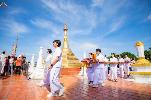 ภาพ No.258864:วันที่ 19 ตุลาคม พ.ศ. 2568 พิธีทอดกฐินสามัคคีทั่วไทย 30,000 วัด โดยคณะศิษยานุศิษย์ บูชาธรรม 81 ปี หลวงพ่อธัมมชโย ณ วัดเมตารางค์ อ.สามโคก จ.ปทุมธานี