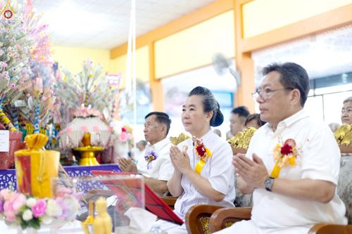 ภาพ No.269976:วันที่ 27 ตุลาคม พ.ศ. 2568 พิธีทอดกฐินสามัคคีทั่วไทย ณ วัดป่ารวก อ.เมือง จ.เชียงราย โดยคณะศิษยานุศิษย์ บูชาธรรม 81 ปี หลวงพ่อธัมมชโย