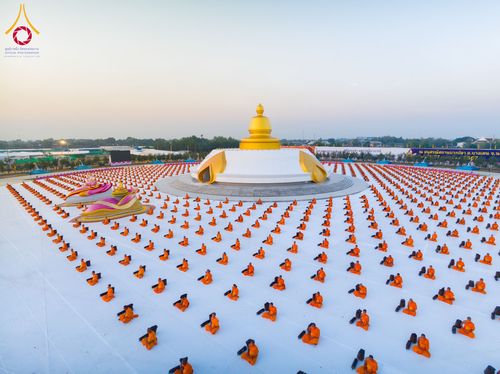 ภาพ No.116833:พระธรรมยาตราร่วมปฏิบัติธรรม และถ่ายภาพหมู่ประวัติศาสตร์ ปีที่ 12  วันที่ 21 มกราคม พ.ศ. 2567  ณ อนุสรณ์สถานบางปลา จ.นครปฐม
