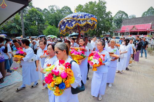 ภาพ No.268003:วันที่ 26 ตุลาคม พ.ศ. 2568 พิธีทอดกฐินสามัคคีทั่วไทย ณ วัดโพธิญาณ ต.หนองโพรง อ.ศรีมหาโพธิ จ.ปราจีนบุรี โดยคณะศิษยานุศิษย์ บูชาธรรม 81 ปี หลวงพ่อธัมมชโย