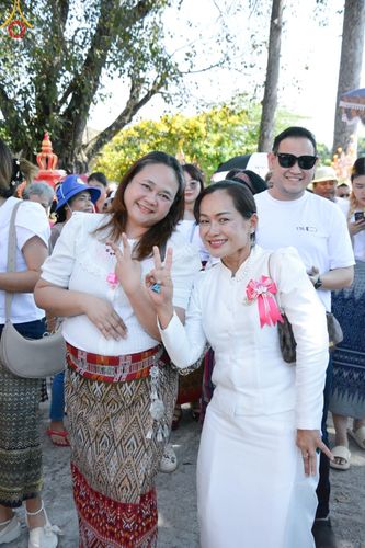 ภาพ No.182254:พิธีทอดกฐิน ณ วัดเนินบาก จ.ปราจีนบุรี ในโครงการทอดกฐินสามัคคีทั่วไทย 30,000 วัด บูชาธรรม 80 ปี หลวงพ่อธัมมชโย โดยคณะศิษยานุศิษย์วัดพระธรรมกาย วันที่ 10 พฤศจิกายน พ.ศ. 2567