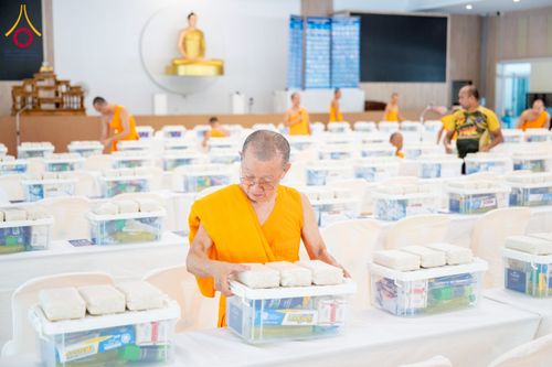 ภาพ No.225880:วันเสาร์ที่ 24 พฤษภาคม พ.ศ. 2568 พิธีถวายสังฆทาน 323 วัด ปีที่ 21 ครั้งที่ 177 พิธีมอบกองทุนหนุนแรงใจช่วยครูใต้ ปีที่ 18 ครั้งที่ 141 และพิธีทำบุญอุทิศส่วนกุศลให้ผู้วายชนม์ ณ ศูนย์ปฏิบัติธรรมภาคใต้ จ.สงขลา