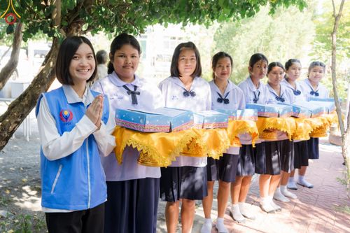 ภาพ No.189531:พิธีทอดผ้าป่าทำนุบำรุงศาสนสถาน ในโครงการธรรมยาตรา กตัญญูบูชา มหาปูชนียาจารย์ พระมงคลเทพมุนี(สด จนฺทสโร) พระผู้ปราบมาร อนุสรณ์สถาน 7 แห่ง ปีที่ 13 ณ วัดสองพี่น้อง ต.ต้นตาล อ.สองพี่น้อง จ.สุพรรณบุรี วันที่ 5 มกราคม พ.ศ. 2568