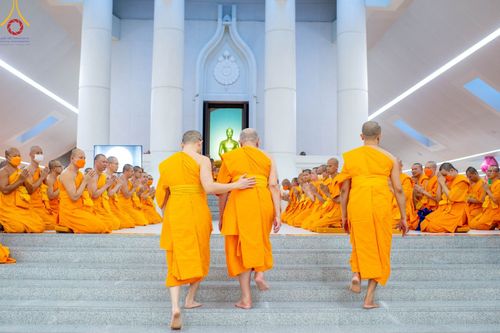 ภาพ No.92414:พิธีกรานกฐิน วันอาทิตย์ที่ 5 พฤศจิกายน พ.ศ. 2566 (แรม 7 ค่ำ เดือน 11) ณ อุโบสถ วัดพระธรรมกาย