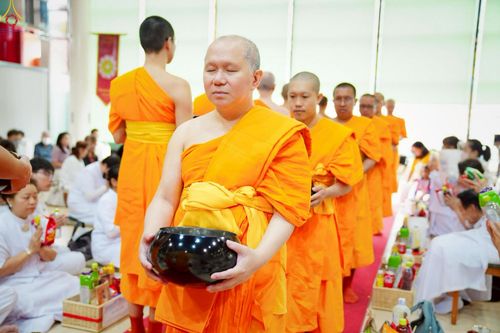 ภาพ No.262250:วันที่ 19 ตุลาคม พ.ศ. 2568 พิธีทอดกฐินเพื่อสร้าง ธรรมอุทยานลอยฟ้า 81 ปี หลวงพ่อธัมมชโย ณ วัดพระธรรมกายยามานาชิ ประเทศญี่ปุ่น 