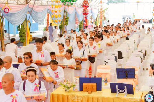 ภาพ No.273954:วันที่ 10 ตุลาคม พ.ศ.2568  พิธีทอดกฐินธุดงค์คสถานแก้วจอมบึง จ.ราชบุรี บูชาธรรม 81 ปี หลวงพ่อธัมมชโย