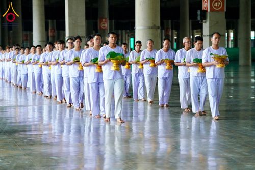 ภาพ No.143902:พิธีตัดปอยผมและปลงผมธรรมทายาท รุ่นเข้าพรรษา ณ มหาวิหารคด คอร์ 16 วัดพระธรรมกาย วันอาทิตย์ที่ 7 กรกฎาคม พ.ศ. 2567