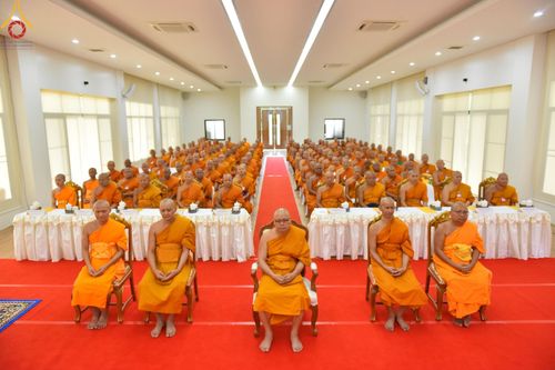 ภาพ No.132429:พิธีถวายมหาสังฆทานจันทบุรี 132 วัด บูชาธรรม 80 ปี หลวงพ่อธัมมชโย วันจันทร์ที่ 25 มีนาคม พ.ศ. 2567 ณ ศูนย์ปฏิบัติธรรมจันทบุรี