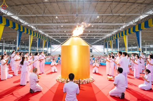 ภาพ No.88025:พิธีจุดเทียนใจ ไฟนิรันดร์ อนันตชัย วันอาทิตย์ที่ 17 กันยายน พ.ศ. 2566 ณ สภาธรรมกายสากล วัดพระธรรมกาย