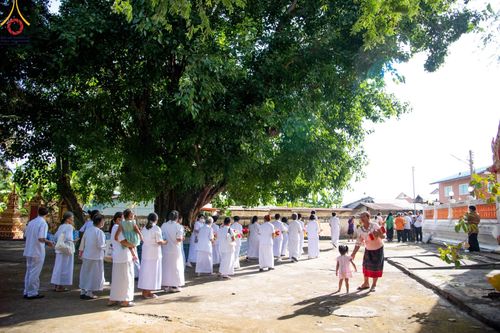 ภาพ No.92950:พิธีทอดกฐินสามัคคีทั่วไทย 5,000 วัด โดยคณะศิษยานุศิษย์วัดพระธรรมกาย น้อมบูชาธรรม 79 ปี หลวงพ่อธัมมชโย ณ วัดทรงศิรินาวาส จ.บุรีรัมย์ วันที่ 8 พฤศจิกายน พ.ศ.2566