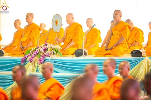 ภาพ No.205813:พิธีตักบาตร และ พิธีบูชาข้าวพระ ในวันอาทิตย์ต้นเดือน 2 กุมภาพันธ์ พ.ศ. 2568 ณ สภาธรรมกายสากล วัดพระธรรมกาย