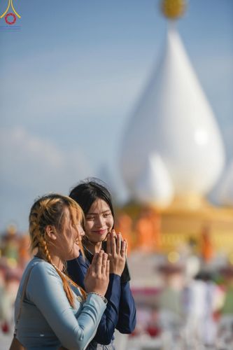 ภาพ No.211587:วันอาทิตย์ที่ 16 มีนาคม พ.ศ. 2568 พิธีอัญเชิญพระบรมสารีริกธาตุ ประดิษฐาน ณ ปทุมเจดีย์ ศูนย์อบรมเยาวชนปัตตานี