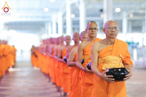 ภาพ No.196004:ผู้ว่าปทุมฯ เปิดงานวันครู ครั้งที่ 69 พ.ศ. 2568 จังหวัดปทุมธานี “เรียนดี มีความสุข : ครูไทยร่วมใจปฏิวัติการศึกษา เด็กฉลาดคิด ฉลาดทำ” ณ วัดพระธรรมกาย - รวมใจระลึกถึงพระคุณบูรพาจารย์ ยกย่องเชิดชูเกียรติผู้ประกอบวิชาชีพทางการศึกษาที่ประกอบคุณงามความดี 