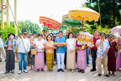 ภาพ No.173460:พิธีทอดกฐิน ณ วัดเขาบายศรี จ.ชลบุรี ในโครงการกฐินสามัคคีทั่วไทย 30,000 วัด บูชาธรรม 80 ปี หลวงพ่อธัมมชโย โดยคณะศิษยานุศิษย์วัดพระธรรมกาย วันที่ 1 พฤศจิกายน พ.ศ. 2567